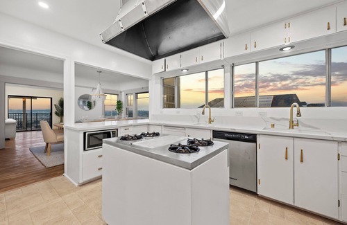 Old Town House | Prestigious 7BR Resort Style Villa Stunning Views