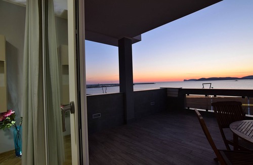 Lido Apartment | Prestigious penthouse by the sea with breathtaking panoramic views