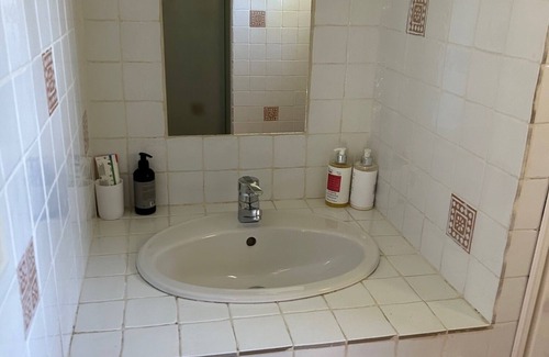 Trets House | PRETTY COUNTRY COTTAGE IN MAGNIFICENT OLIVE GROVE