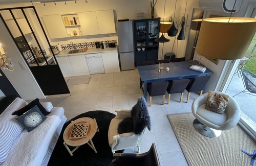 Entraigues-sur-la-Sorgue House | Pretty house with garden - Le Clos Du Moulin 2