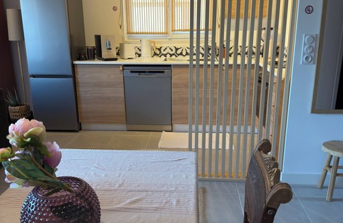 Entraigues-sur-la-Sorgue House | Pretty house with garden - Le Clos Du Moulin 4