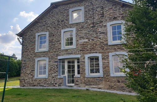 Nisramont House | Pretty gite in a flowery village 12 P 5 minutes from La Roche-en-Ardennes