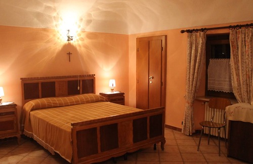 Grand Vert House | pretty independent part of the building with arcade and private garden