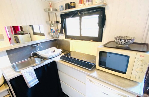 Draveil Apartment | pretty independent studio and its garden area