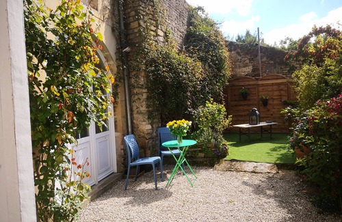 Creully House | Pretty old house between land and sea