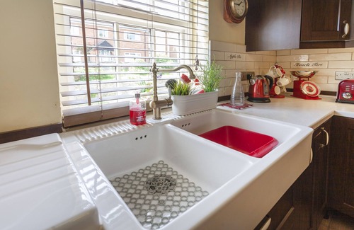 Bingham Cottage | Pretty Period Cottage in small Market town of Bingham, Nottingham area