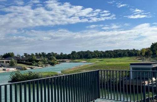 Hruba Borsa Apartment | Pri jazere - Golf rezort