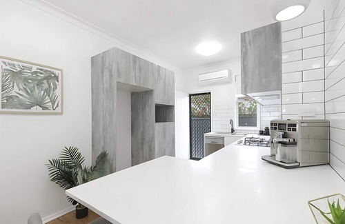 Adamstown Apartment | Prickly Pear Stays in Adamstown