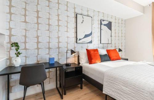 Northern Liberties Apartment | Prime NoLibs, by Fishtown, Lux Queen Bed, Sleep 3ppl, Fast Wifi, Rooftop Access