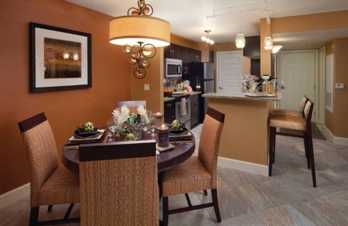 Las Vegas Villa | PRISTINE 2 BDR + KITCHEN + POOL + FREE WIFI