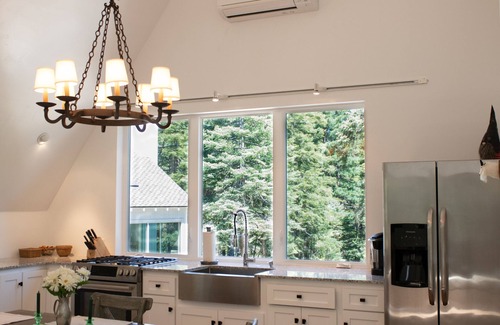 Skyforest House | Pristine Wooded Getaway/Near Sky Park