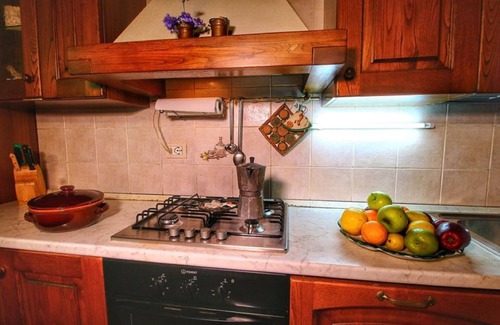 Civitella in Val di Chiana Villa | Private Villa with private pool, hot tub, WIFI, TV, pets allowed, panoramic view, close to Arezzo