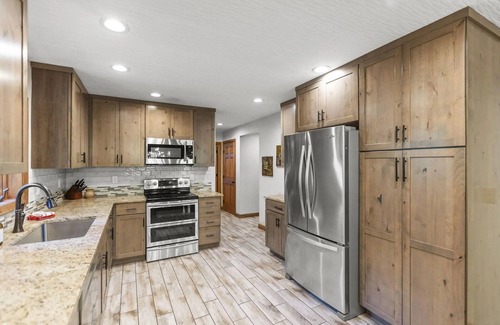 Rockbridge Cabin | Privacy plus Fun: Pool Table, Shuffleboard, Foosball, Darts, Ping Pong & More