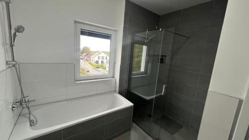 Waldstetten Apartment | Privat Oasis, 10 min von Legoland