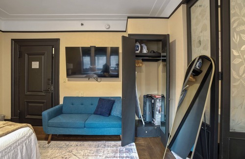 Midtown Apartment | Private 2BR at the Mansfield