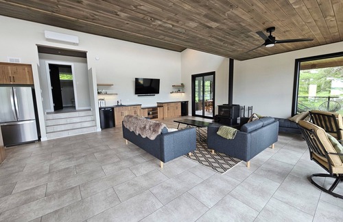 Northern Ontario House | Private 3.5 Acre King Island on Lake of the Woods