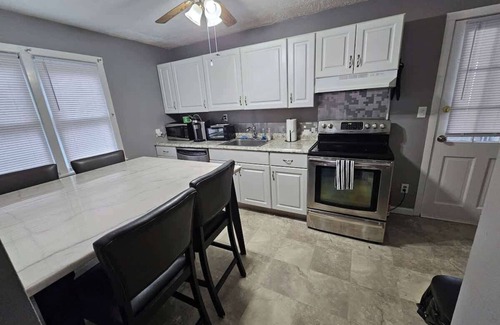 Kensington House | Private Apartment in Berlin