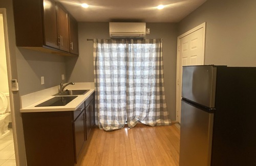 Valley Glen House | Private back House