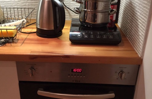 St. Leonard's Apartment | Private Beautiful brand new self contained garden studio