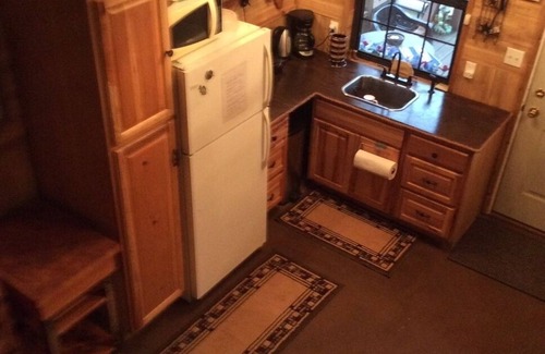 Jewett Cabin | Private Cabin with hot tub. Nestled in the Woods just off Lake Limestone, Texas.