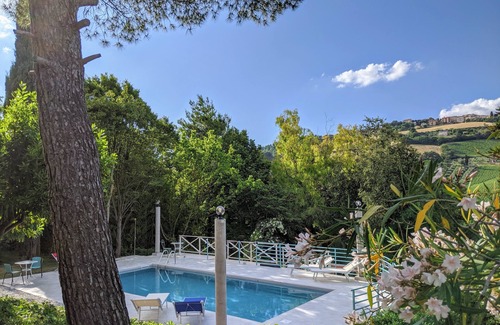 Capodarco Villa | Private Charming Villa with swimming pool and park on the Marche hills, sea view