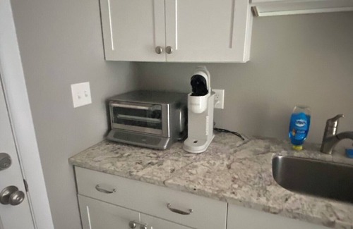 Framingham Condo | Private Cozy 1-br condo w/high ceilings, WiFi, AC in quiet N. Framingham