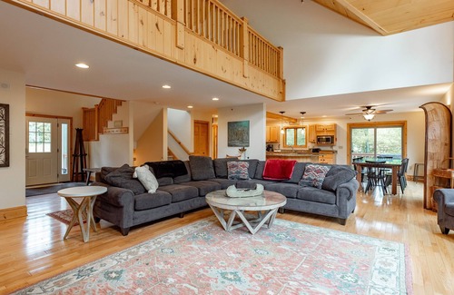 Paradise Point House | Private Dock, Fire Pit & Cozy Interiors