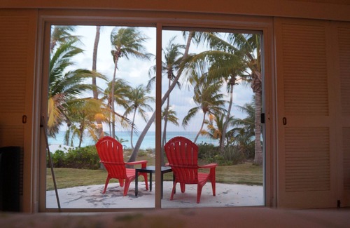 Double Bay House | Private Estate House on Private Gorgeous Pink Sand Beach, "Senza Nome"