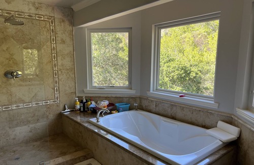 Lucas Valley-Marinwood House | Private Estate, family friendly, close to wine country, ocean, SF, hiking!