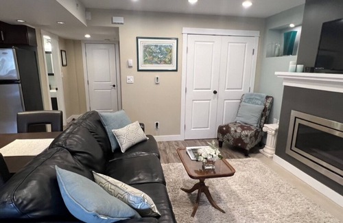 Langley House | Private Executive Suite -fully furnished-Fort Langley, British Columbia