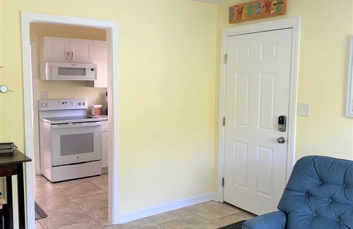 Thomas Drive House | Private Family sized Beach House! Short drive to the white sand beaches!