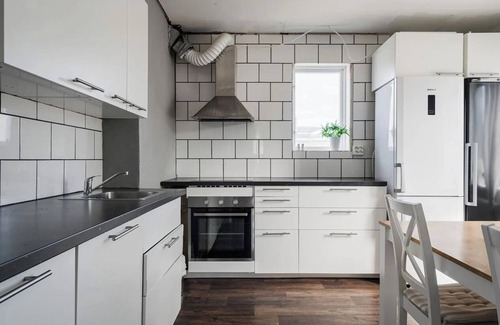 Ursviken House | Private Floor in Cozy Villa.