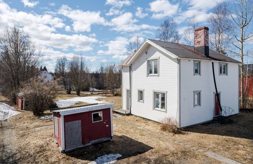 Ursviken House | Private Floor in Cozy Villa.