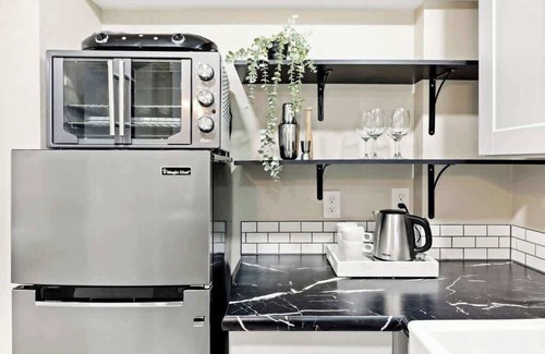 Camas Apartment | Private Guest Suite Near Downtown Camas