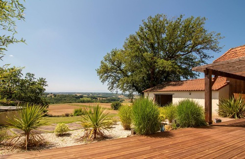 Pallanne Villa | Private hamlet with 3 houses, inside heated pool & 2 jacuzzis