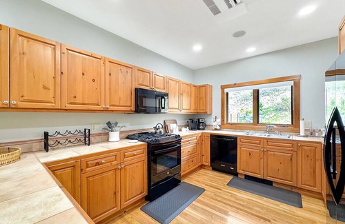 Edwards Villa | Private Hot Tub, 2700 Sq Feet, borders Open Space - Arrowhead Townhome, Beaver Creek