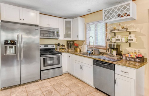 Tobyhanna Cabin | Private Hot Tub & Game Room: Pocono Family Cabin!