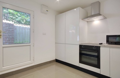 Boscombe Apartment | Private hot tub & sauna, 2 adults max + 1-2 child.