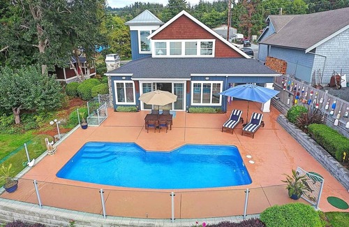 Camano Island House | Private House on the Waterfront in Quiet Beach Neighborhood.