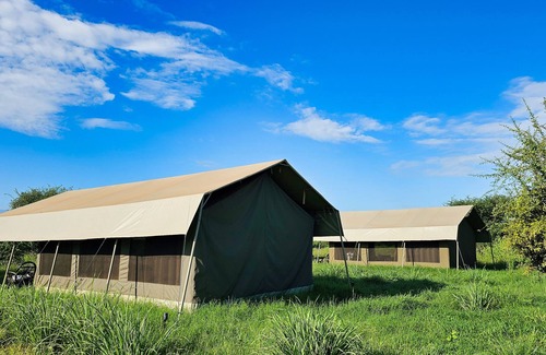 Amboseli RV Rental | Private Self-Catering Safari Camp - 2 minutes from Amboseli National Park