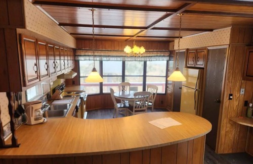 Aitkin House | Private Lake Retreat