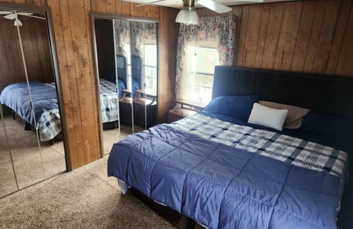 Aitkin House | Private Lake Retreat