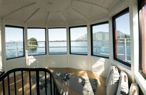 Sitka House | Private Lighthouse with Luxurious Ammenaties