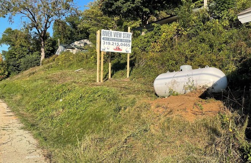 Lynxville House | Private location 2 bedroom mobile home great view of the Mississippi River