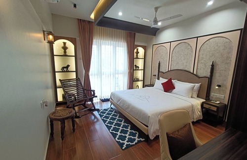 Aundh Apartment | Private Luxe 3BHK | 2 min Balewadi High Street | 5* Hygiene Protocol