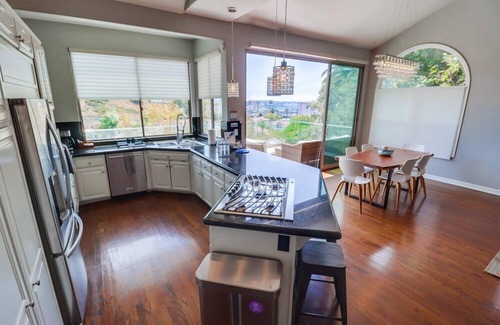 San Diego House | Private Luxury Resort Home in ♥ of the City - Pool ♥ Spa ♥ Outdoor Lounge ♥ Casa Paradiso