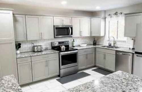 Fruitville House | Private Oasis | 4BR Pool Home | 2 Primary suites