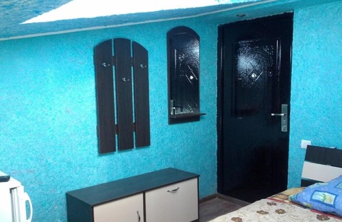 Vapnyarka Apartment | Private Odessa Apartment комната #8 с двухспальной кроватью