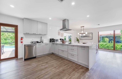 Olympia Heights House | Private Pool House w/4BR in Westchester Miami