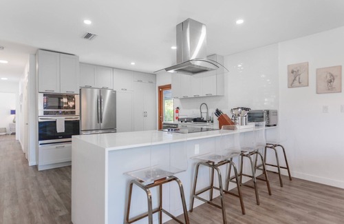 Olympia Heights House | Private Pool House w/4BR in Westchester Miami